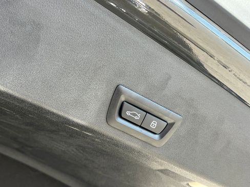 Used 2025 BMW XM image 24