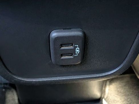 Used 2023 Chevrolet Equinox LT AWD/4WD image 14