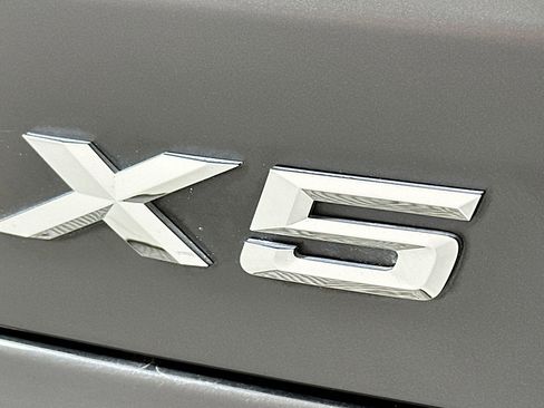 Used 2024 BMW X5 sDrive40i image 10