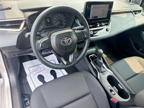 Used 2024 Toyota Corolla LE FWD image 10