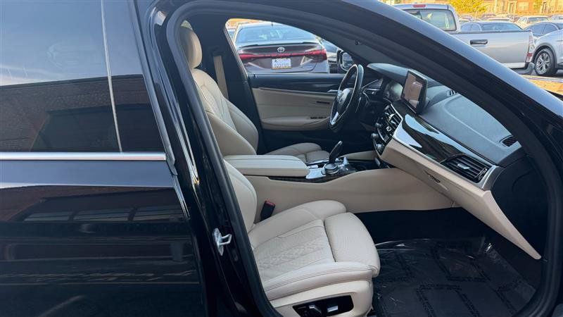 Used 2021 BMW 530i xDrive w/ Premium Package AWD/4WD image 6