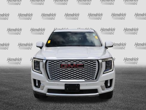 Used 2023 GMC Yukon XL Denali AWD/4WD image 3