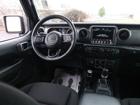 Used 2022 Jeep Wrangler Unlimited Sport image 22