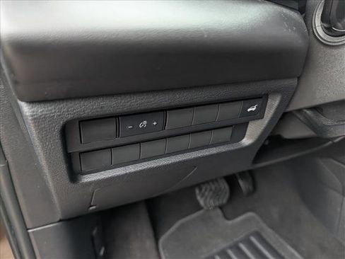 Used 2024 Mitsubishi Outlander SEL AWD/4WD image 34
