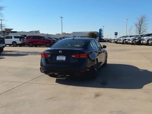 Used 2024 Nissan Altima 2.5 SR image 8