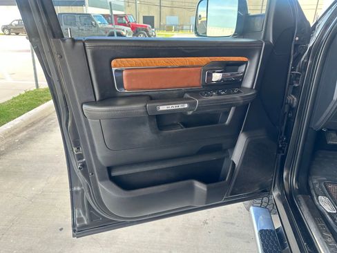 Used 2017 RAM 2500 Longhorn w/ Convenience Group image 15