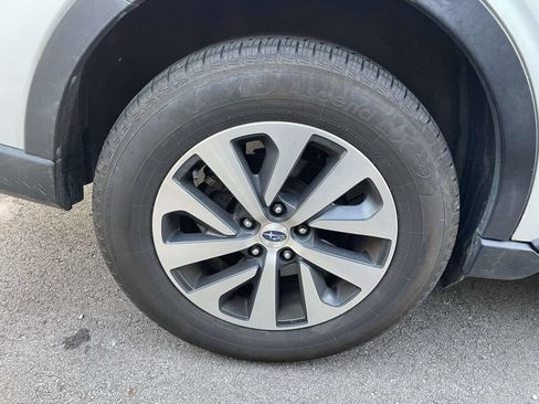 Used 2020 Subaru Outback Premium w/ Popular Package #1 AWD/4WD image 5