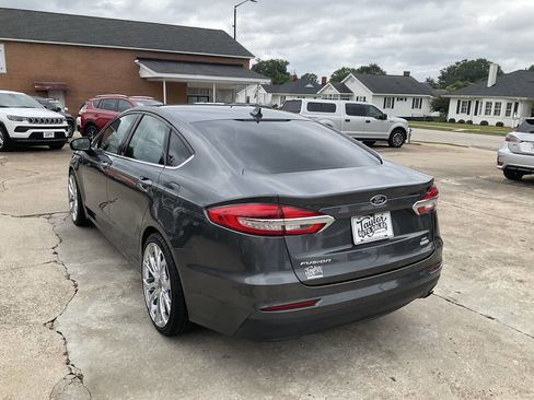 Used 2019 Ford Fusion SE image 5