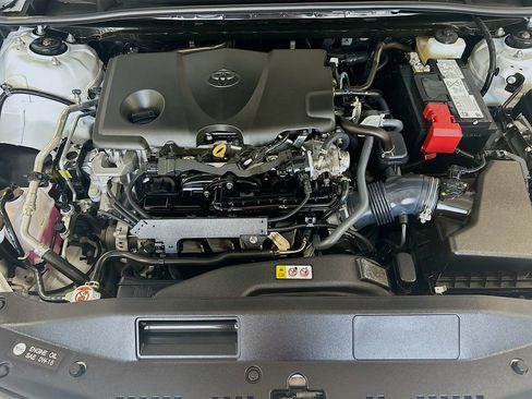 Used 2024 Toyota Camry SE w/ Convenience Package image 25