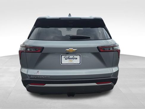Used 2025 Chevrolet Equinox LT w/ Convenience Package II AWD/4WD image 4
