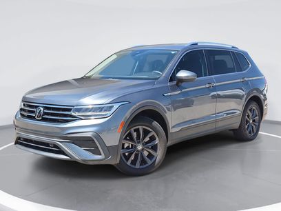 Used 2022 Volkswagen Tiguan SE