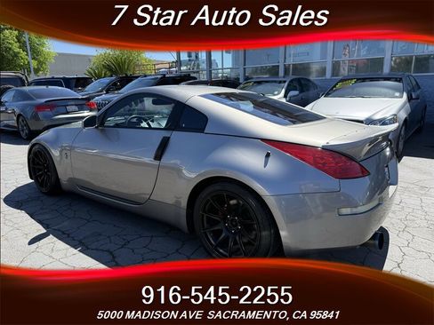 Used 2008 Nissan 350Z Enthusiast w/ Cargo Convenience Pkg image 4