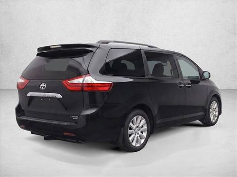 Used 2013 Toyota Sienna Limited w/ Premium Pkg AWD/4WD image 7