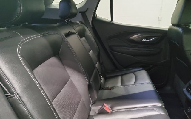 Used 2024 GMC Terrain SLT FWD image 22