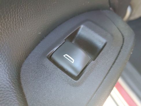 Used 2022 Chevrolet Equinox LT image 15