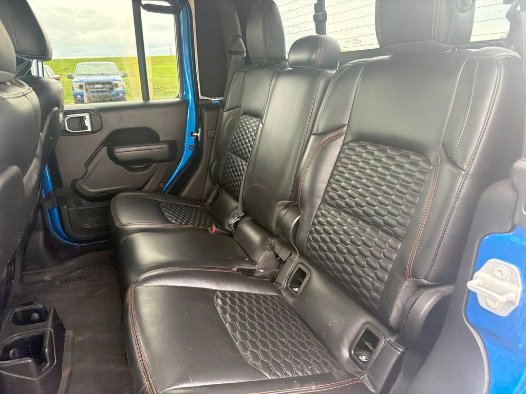 Used 2022 Jeep Gladiator Mojave w/ Dual Top Group AWD/4WD image 10