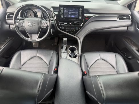 Used 2024 Toyota Camry SE image 16