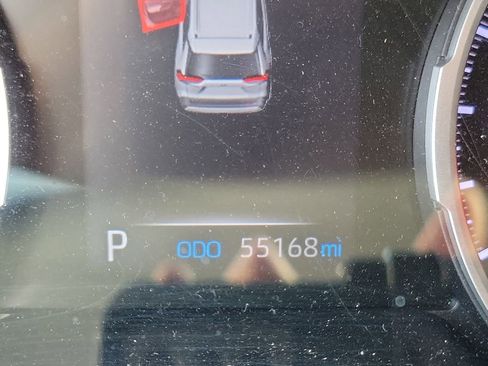 Used 2021 Toyota RAV4 LE image 25