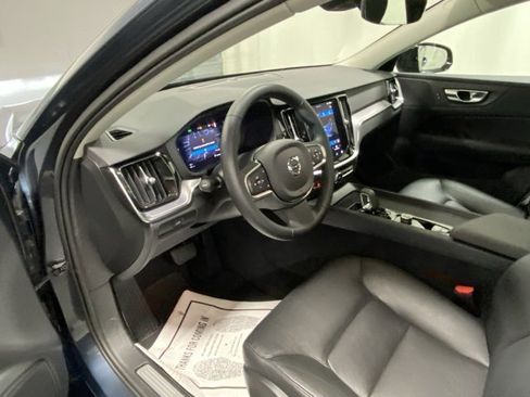 Certified 2025 Volvo S60 B5 Core image 10