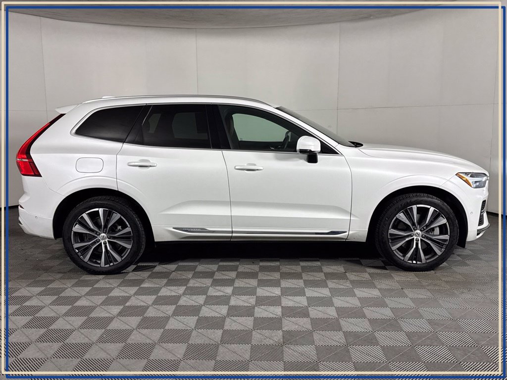 Used 2022 Volvo XC60 T8 Inscription Expression w/ Advanced Package AWD/4WD image 7