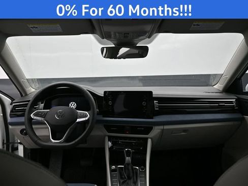 New 2026 Volkswagen Jetta SE FWD image 10