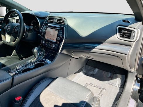 Used 2022 Nissan Maxima SR w/ Sport Mat Group image 28