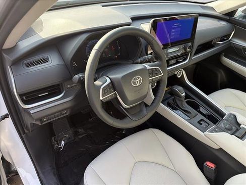 New 2026 Toyota Grand Highlander XLE image 13