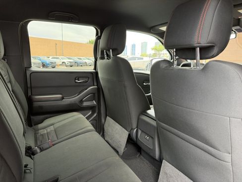 Used 2025 Nissan Frontier PRO-4X AWD/4WD image 37