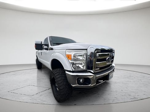 Used 2016 Ford F250 XLT w/ XLT Premium Package AWD/4WD image 1