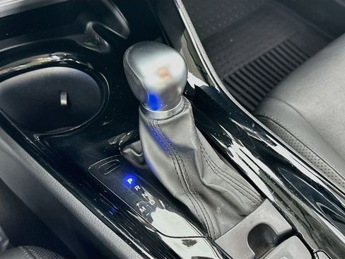 Used 2021 Toyota C-HR Limited FWD image 16