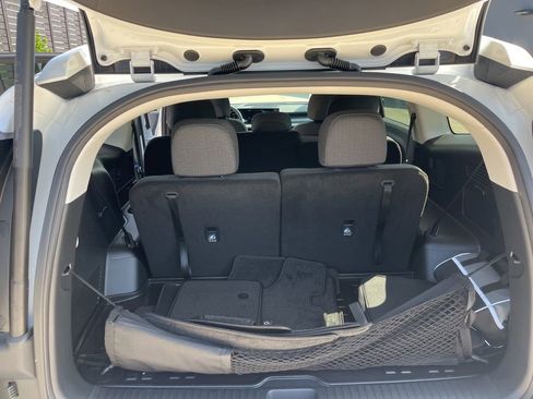 New 2026 Hyundai Ioniq 9 SE AWD/4WD image 17