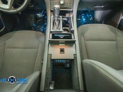 Used 2013 Ford Taurus SEL FWD image 30