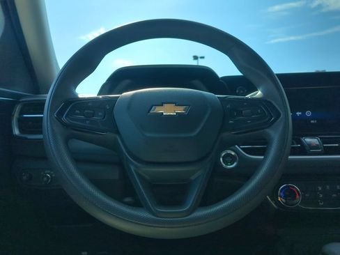 Used 2025 Chevrolet TrailBlazer LT AWD/4WD image 22