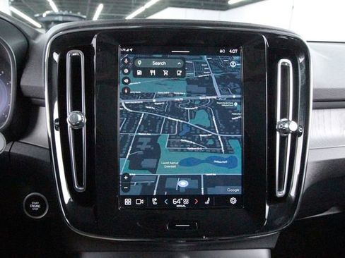 Certified 2025 Volvo XC40 B5 Core image 10