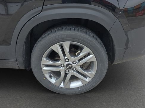 Used 2021 Kia Seltos S image 5