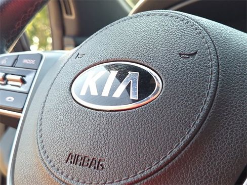 Used 2019 Kia Sorento SX image 22