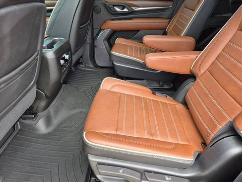 Used 2023 GMC Yukon Denali Ultimate AWD/4WD image 19