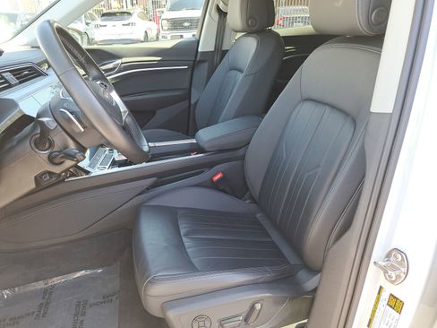 Certified 2024 Audi Q8 e-tron Premium AWD/4WD image 15