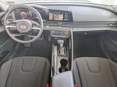 Used 2024 Hyundai Elantra SEL FWD image 35