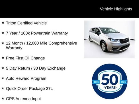 Used 2024 Chrysler Pacifica Touring-L image 5