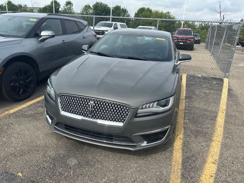 Used 2017 Lincoln MKZ Select AWD/4WD image 3