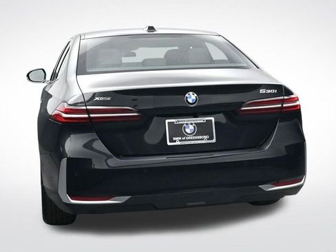 New 2026 BMW 530i xDrive w/ Premium Package AWD/4WD image 6