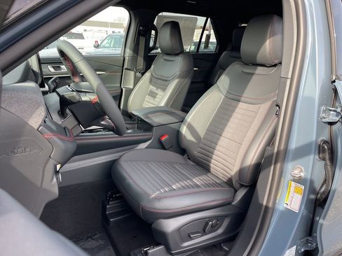 New 2026 Ford Explorer ST-Line w/ ST-Line Street Pack image 16