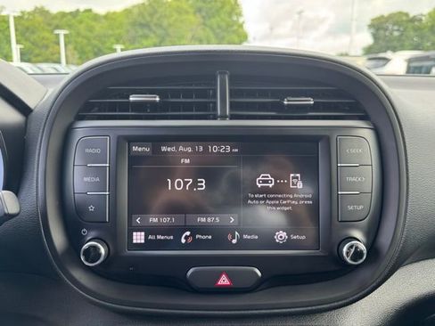 Used 2023 Kia Soul LX image 11