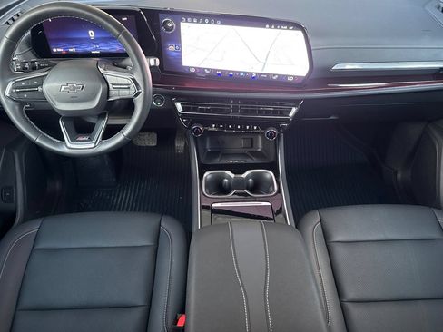 Used 2025 Chevrolet Traverse Z71 AWD/4WD image 14