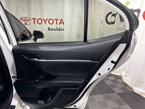 Used 2023 Toyota Camry SE image 14