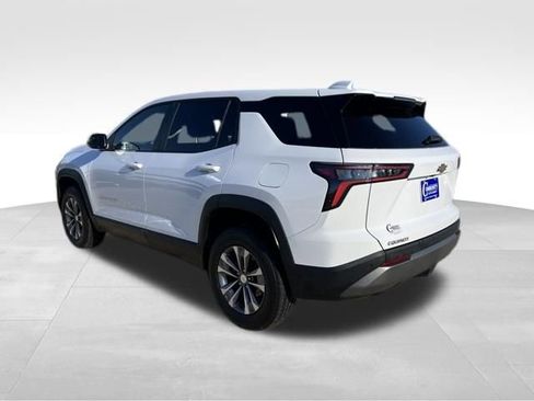 Used 2025 Chevrolet Equinox LT image 4