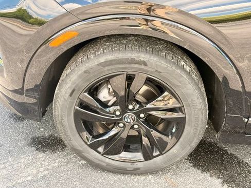Used 2024 Buick Encore GX Sport Touring w/ Advanced Technology Package FWD image 32