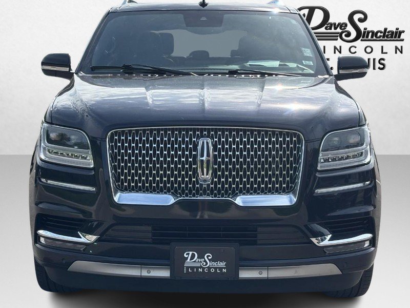 Used 2021 Lincoln Navigator Reserve w/ Luxury Package AWD/4WD image 2