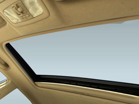 Used 2006 Toyota Highlander Limited image 16